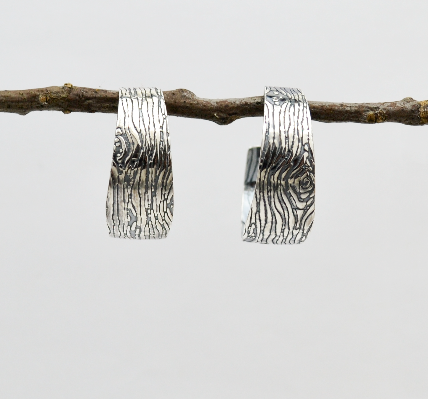 Greater Love Sterling Silver Woodgrain Hoop Christian Earrings